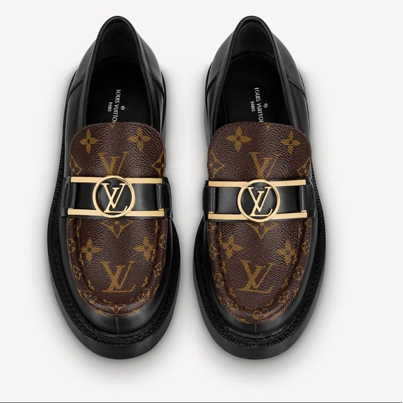LOUIS VUITTON Academy Loafer - Picture 7 of 15